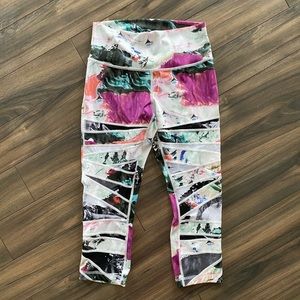 Lululemon capris size 8